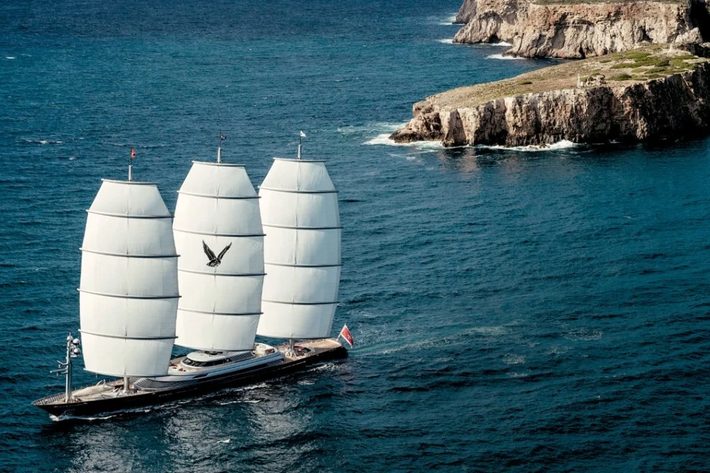 Velero de superyate A100: el fin del yate convencional 1